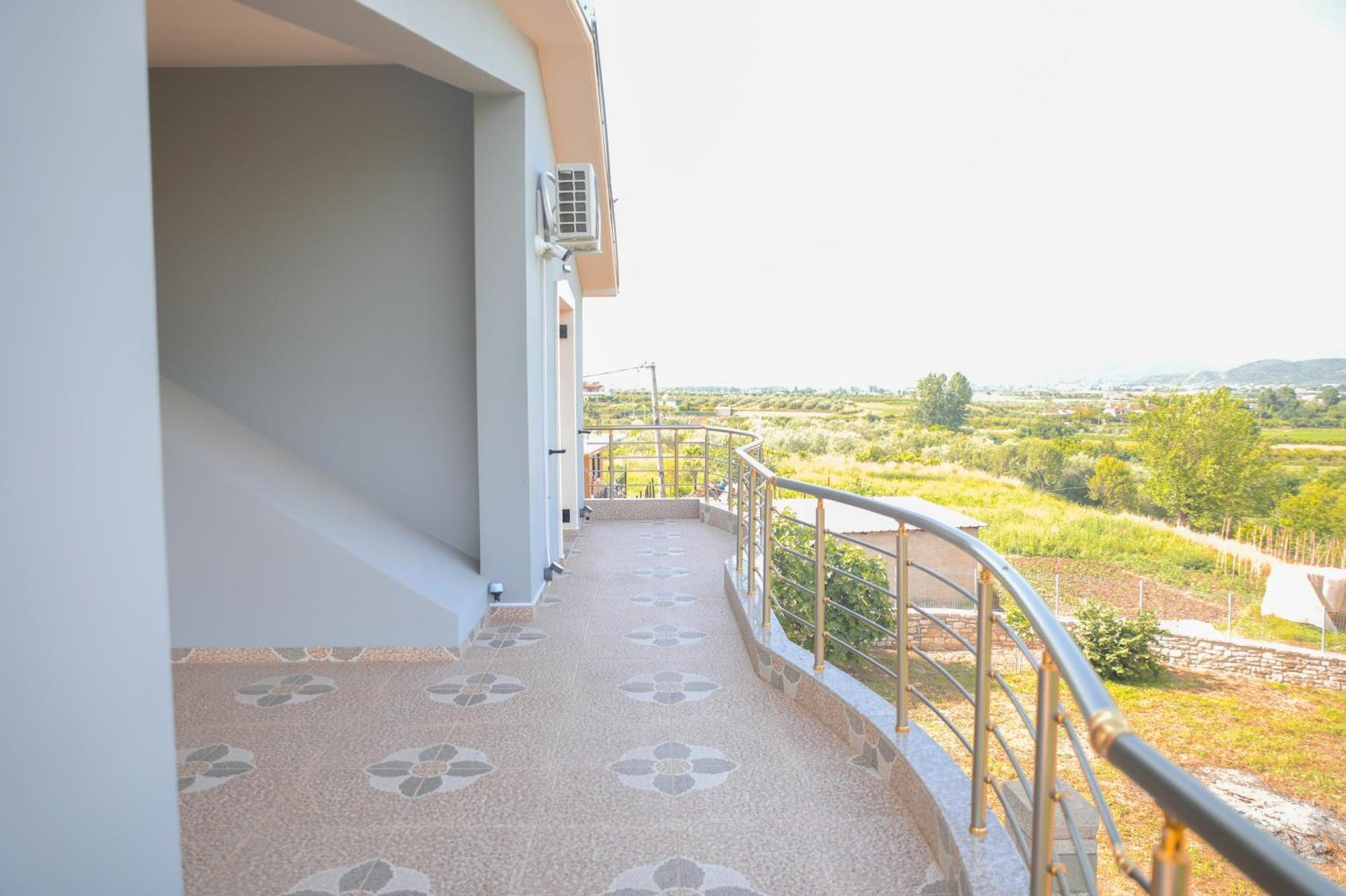 Amla'S Villa Berat Ngoại thất bức ảnh